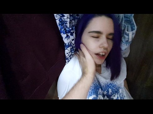 ❤️ Знайшоў сваю сястру ў шафе і дапамог ёй скончыць ❌ Жорсткае порна у нас